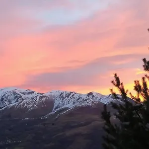 https://appart-ac-balcon-neuf-2chbrs-6p-pied-des-pistes.midi-pyreneeshotels.com