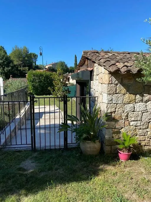 Jolie Appartement Avec Piscine La Roquette-sur-Siagne 0*,