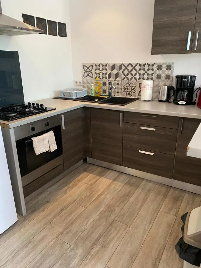 Jolie Appartement Avec Piscine La Roquette-sur-Siagne